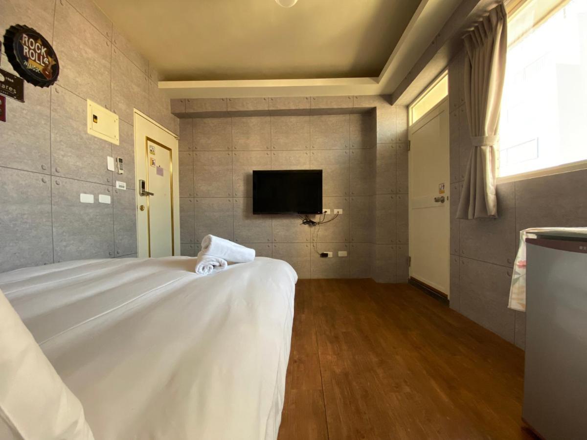 逢甲住宿 無接觸 自助入住 Taichung Exterior photo